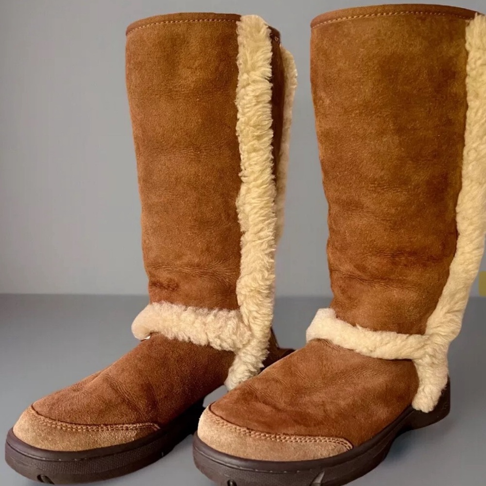UGG Australia Women’s Sunburst Tall Chestnut Suede Boots 5218 Size 7 Sheepskin
